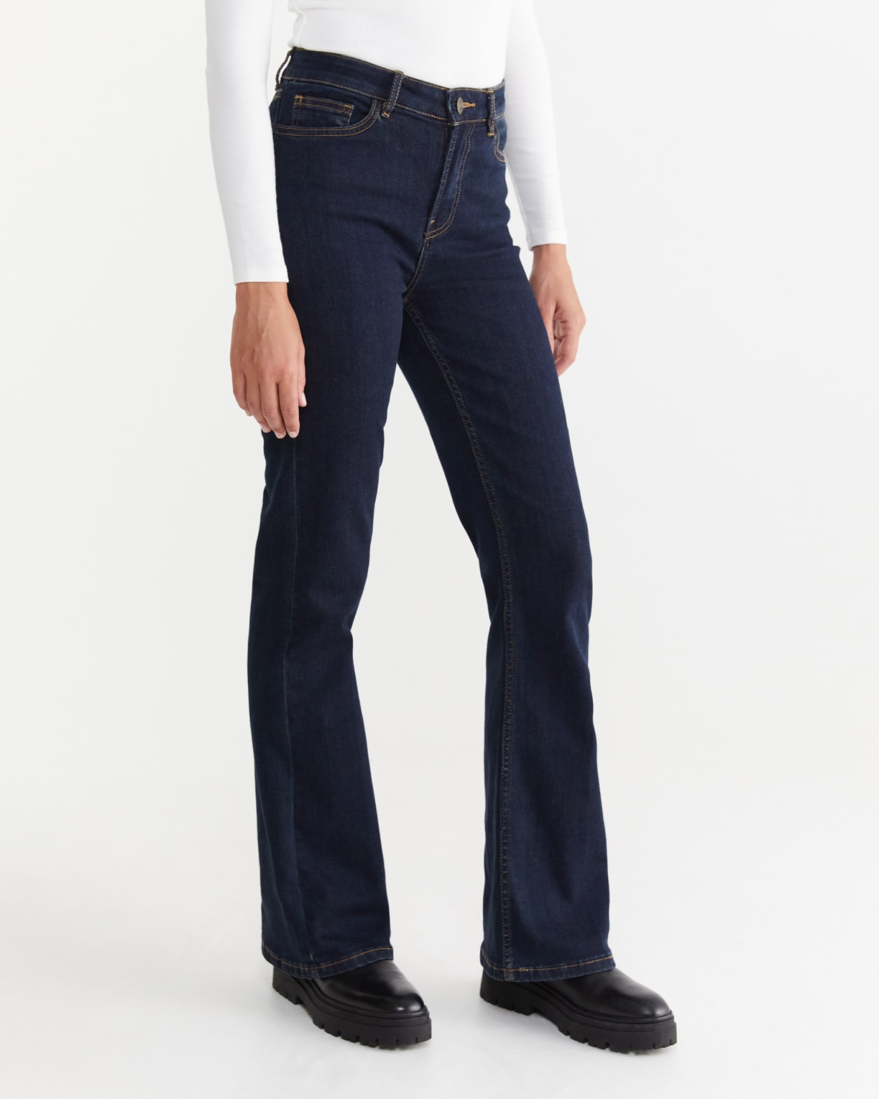 Bianca Mid Rise Bootleg Jeans | JAG