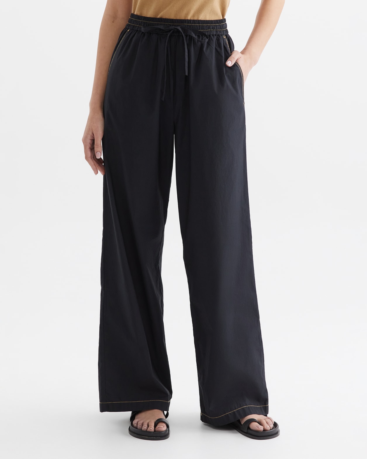Olive Cotton Relaxed Pant in BLACK