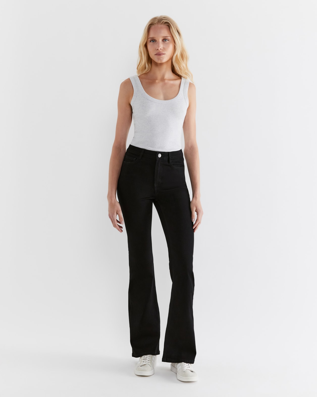 Bianca Mid Rise Bootleg Jeans in BLACK