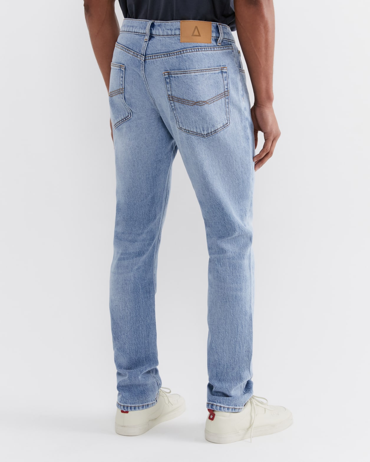 Stan Slim Jeans in BLASTED MID WASH