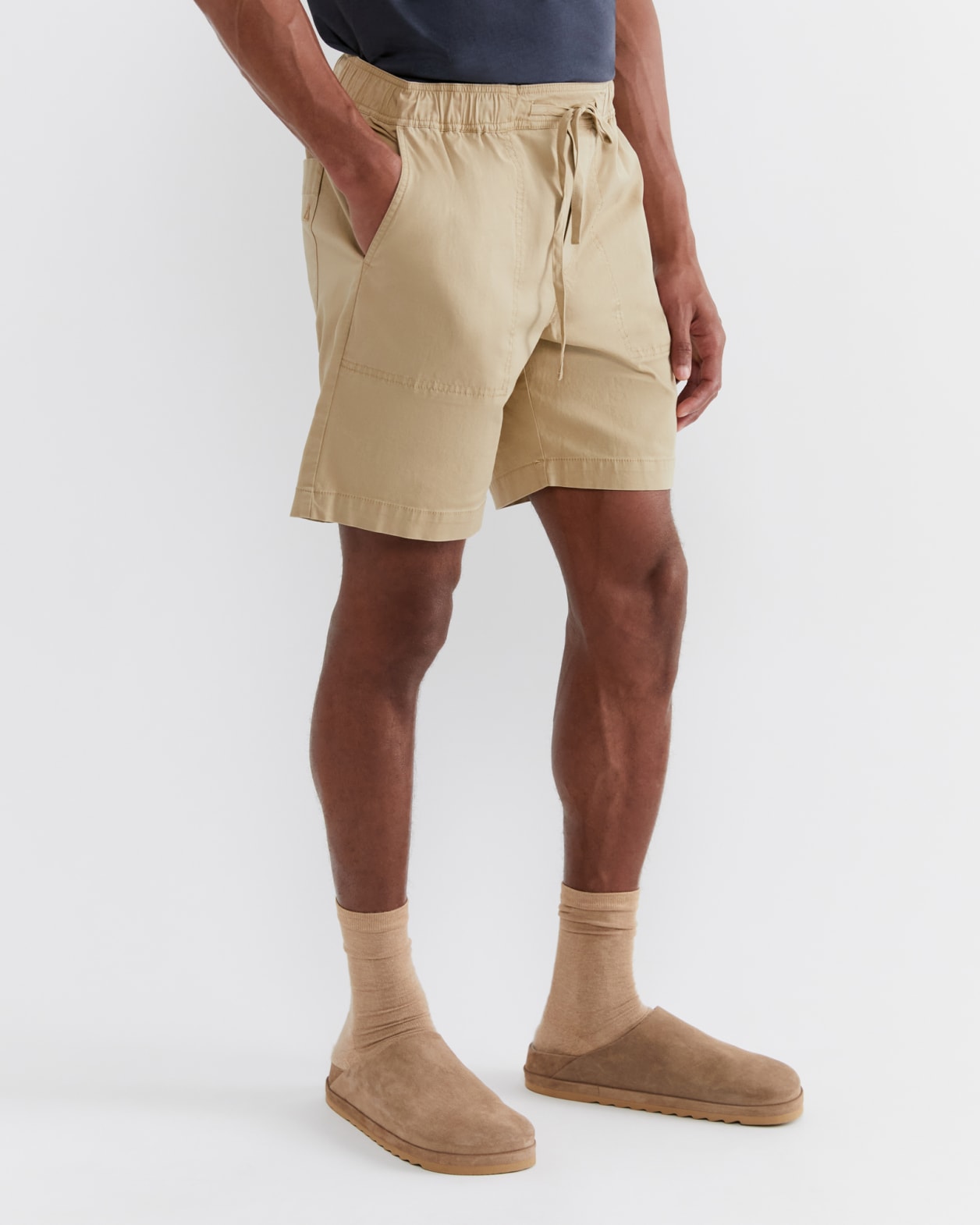 Max Cotton Stretch Short in SAND