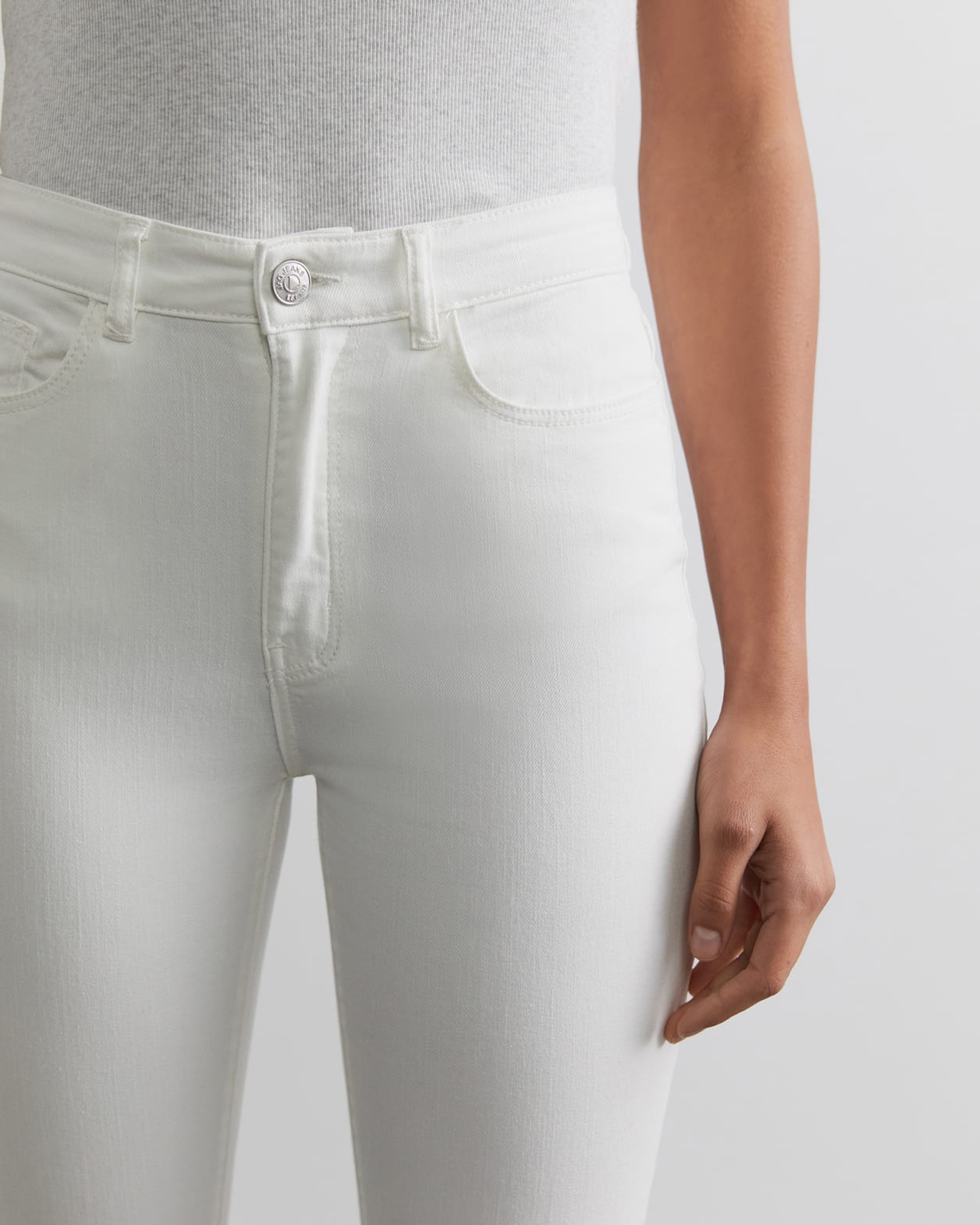 Rosie High Rise Skinny Jeans in WHITE