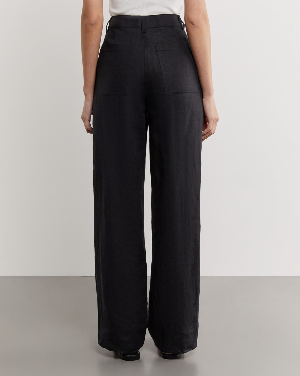 Kayla Linen Pintuck Pant in BLACK
