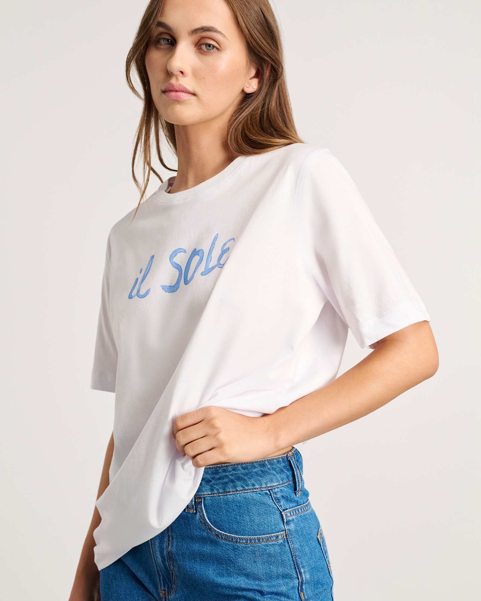 [ JEANS] Bubble Back T-shirt ★人気★ Oversized Star Logo Tee | GUESS