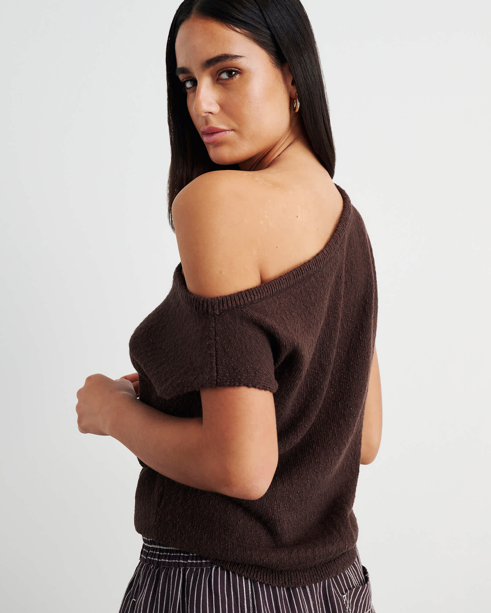 Arden Off Shoulder Knit in Dark Chocolate | JAG
