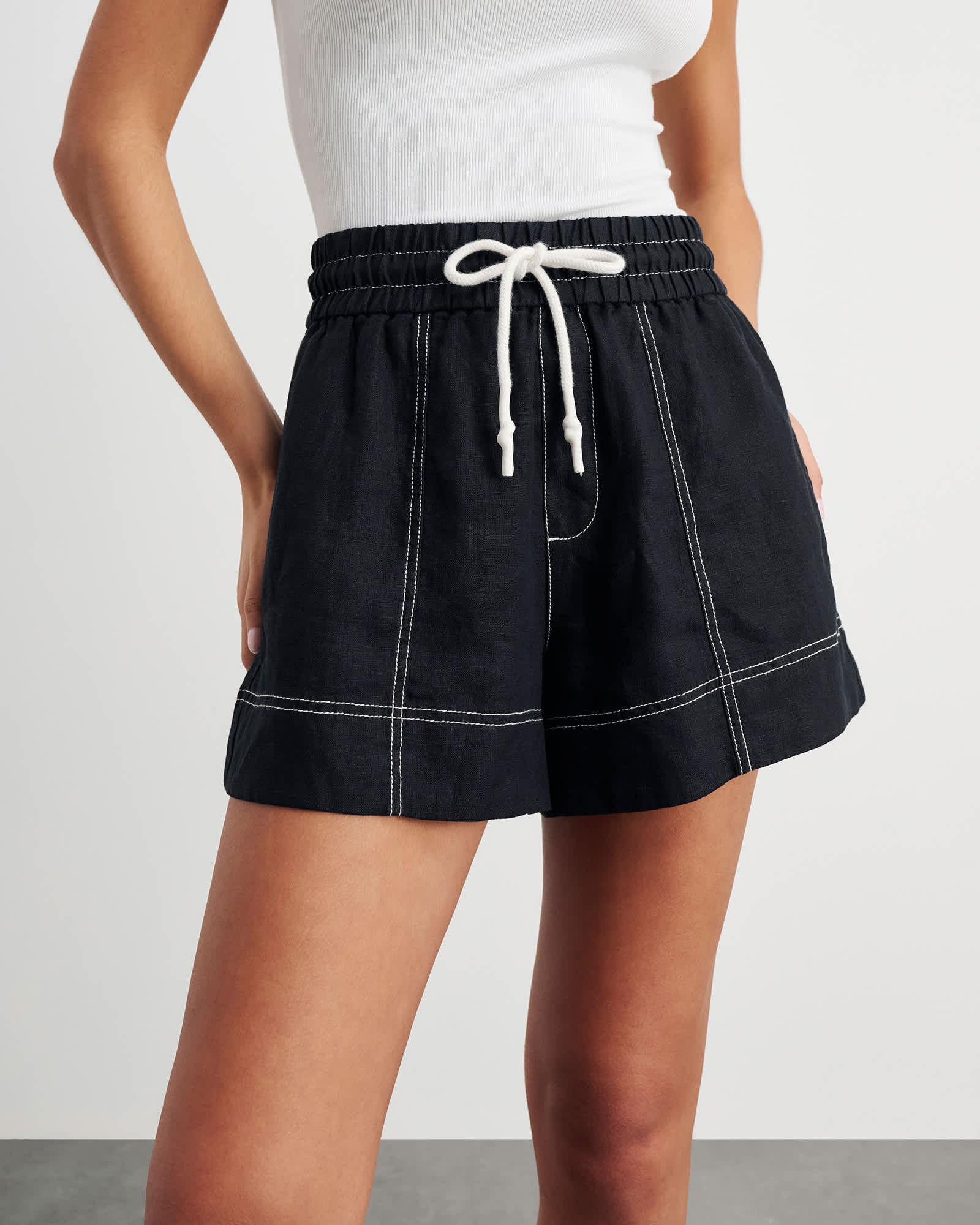 Gigi Linen Pull On Short